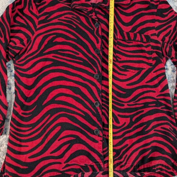 Victoria' Secret Pajama Set in Size XS - Red and Black Zebra Print - Picture 6 of 13